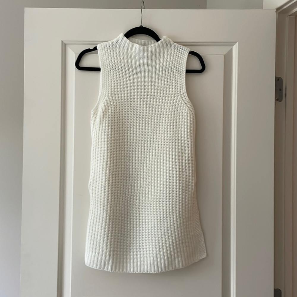Forever 21 Sleeveless Crochet Top